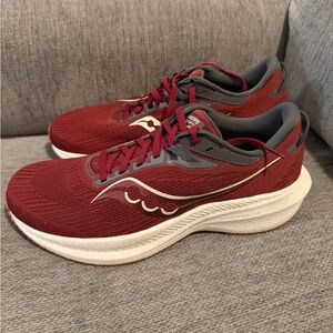 Saucony Men's Running Shoes - Triumph 21